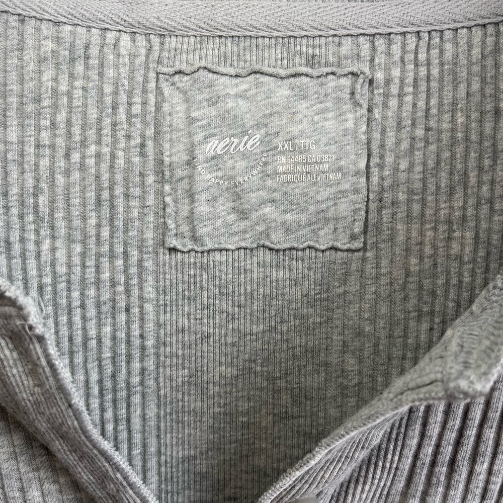 Aerie Women’s Gray Ribbed Long-Sleeve Henley Top Size XXL - Picture 4 of 8